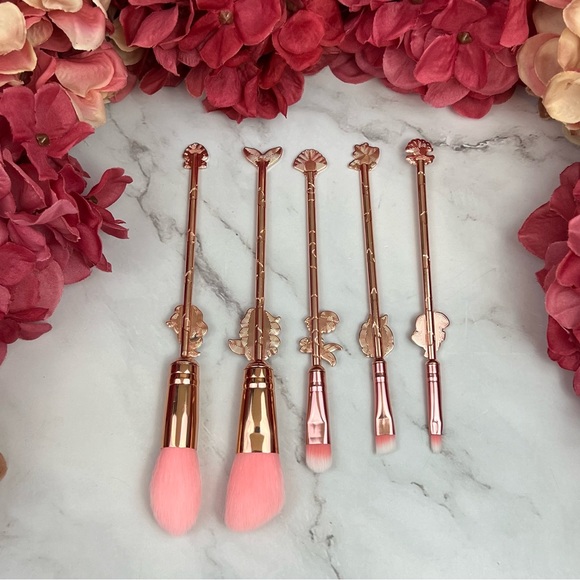 5 Piece Little Mermaid Rose Gold Makeup Brush Set - Picture 14 of 17
